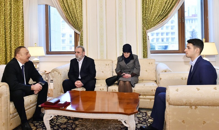 Le président Ilham Aliyev a rencontré les membres de la famille de Tchinguiz Gourbanov - PHOTOS
